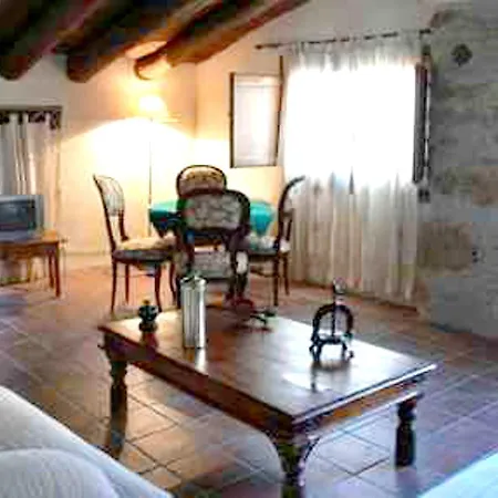 House With 3 Bedrooms In With Wifi